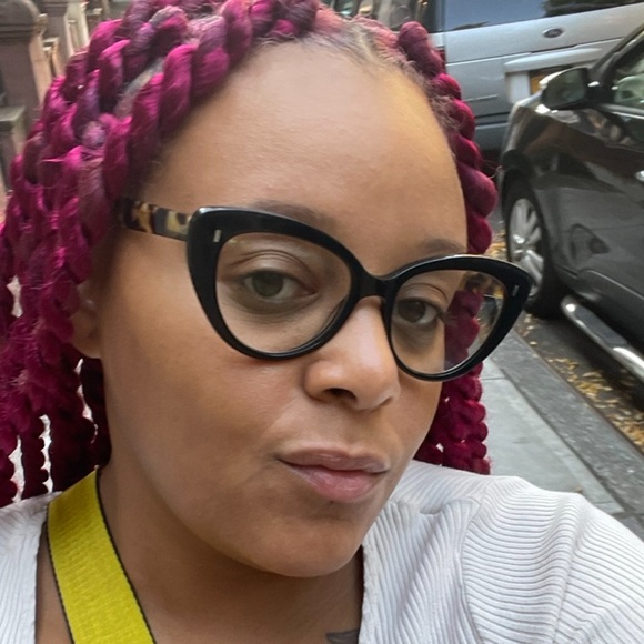 Welcome to the Spicy Bruja Closet 🌶 - Picture 3 of 4